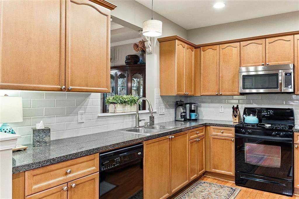 3236 Abbott Drive Southwest, Unit 8 Powder Springs, GA 30127 - Photo 17 of 34