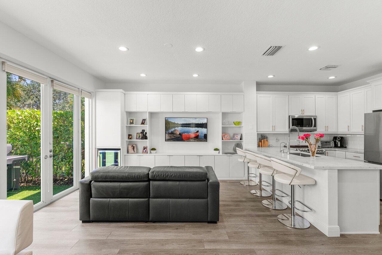 5850 Northwest 42nd Terrace Boca Raton, FL 33496 - Photo 13 of 46 013-5850Northwest42ndTerrace-BocaRaton-F