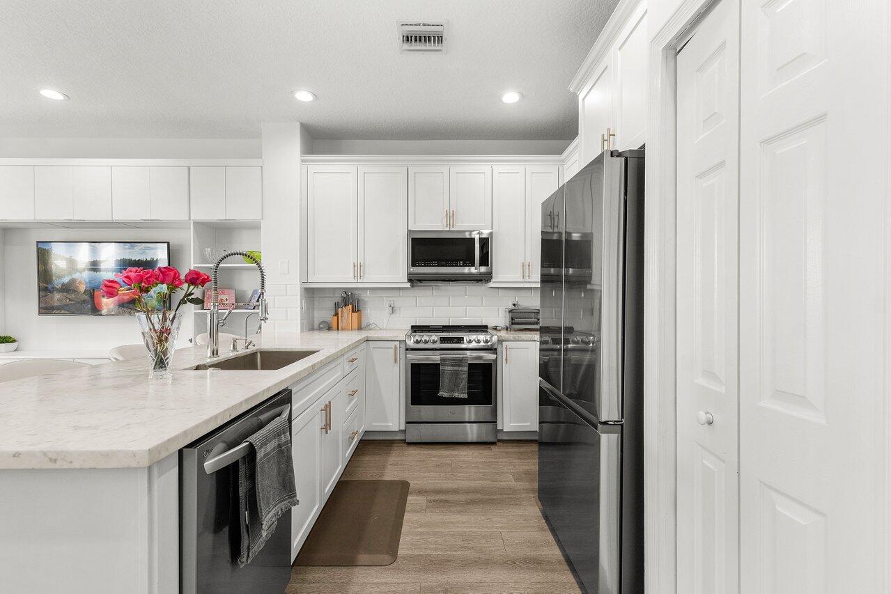 5850 Northwest 42nd Terrace Boca Raton, FL 33496 - Photo 17 of 46 017-5850Northwest42ndTerrace-BocaRaton-F