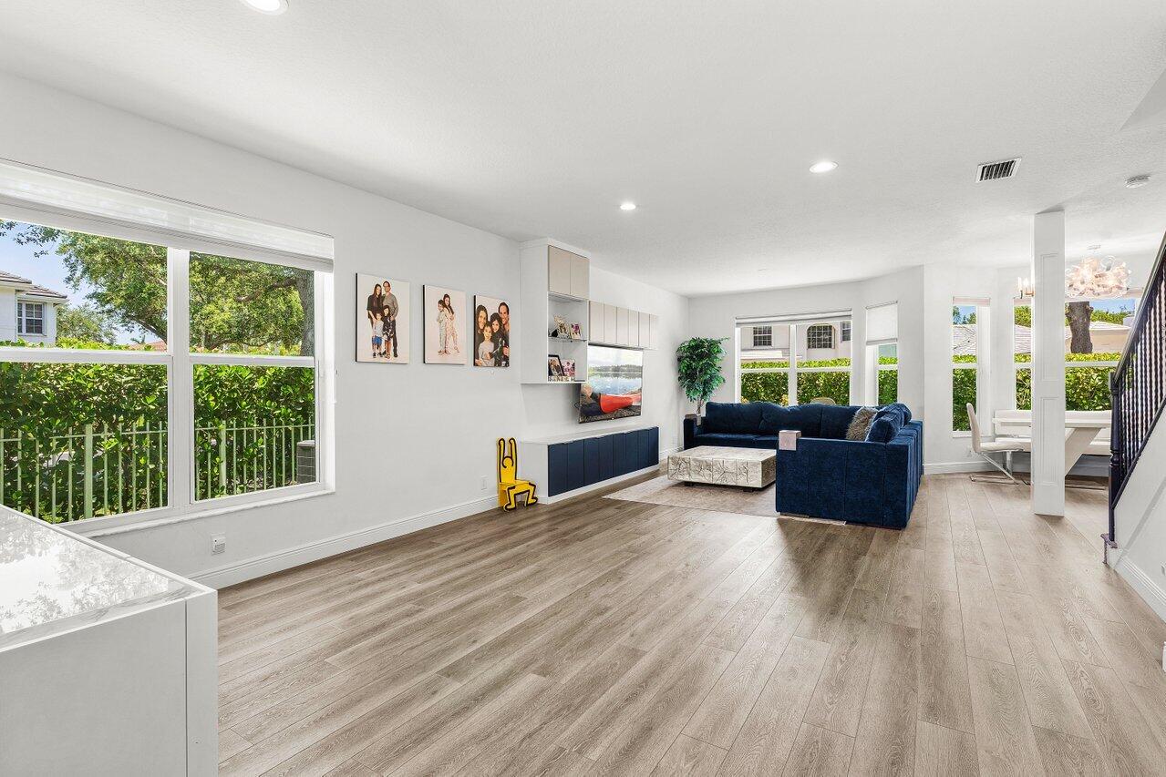 5850 Northwest 42nd Terrace Boca Raton, FL 33496 - Photo 6 of 46 007-5850Northwest42ndTerrace-BocaRaton-F