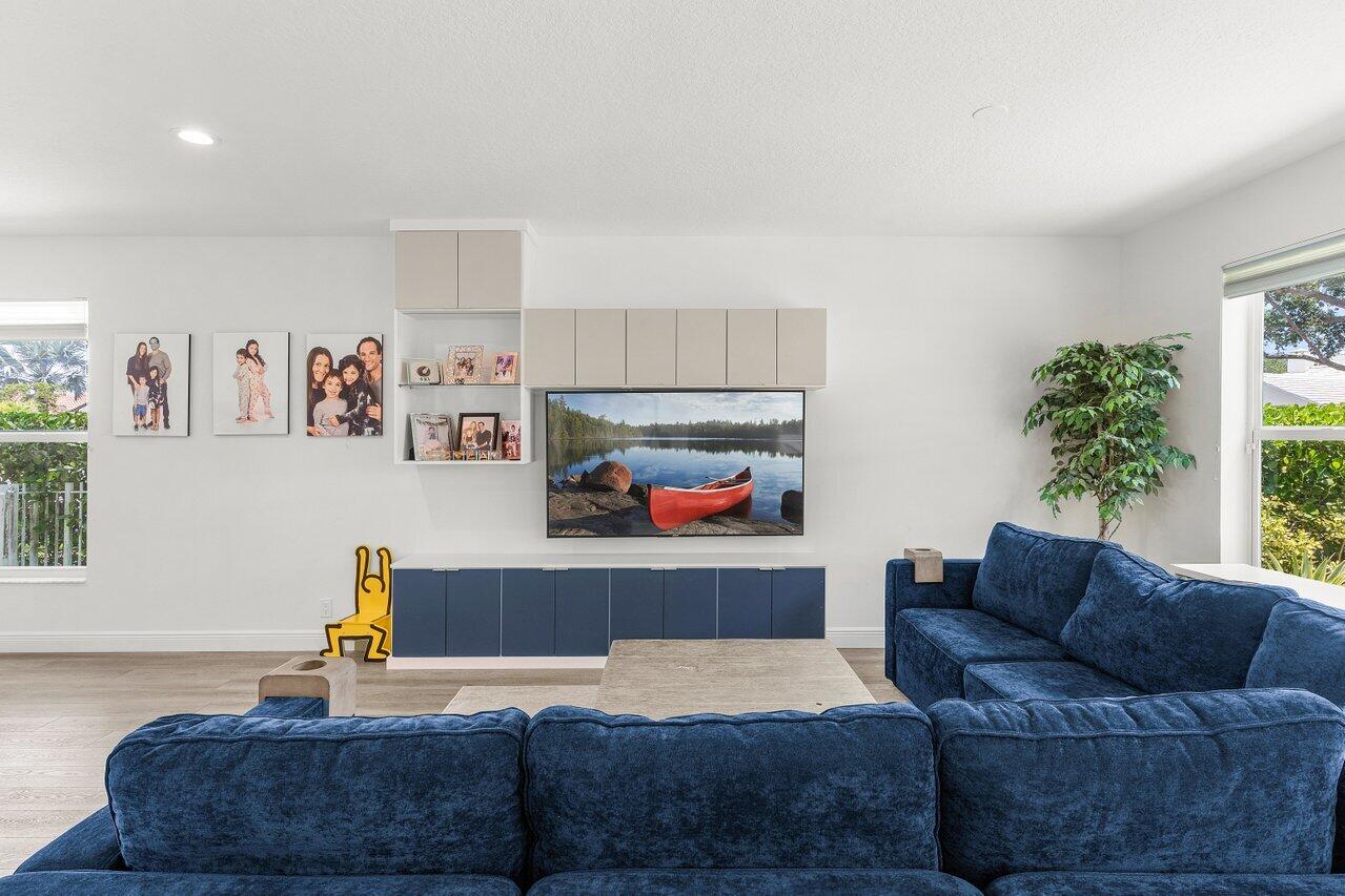 5850 Northwest 42nd Terrace Boca Raton, FL 33496 - Photo 10 of 46 010-5850Northwest42ndTerrace-BocaRaton-F