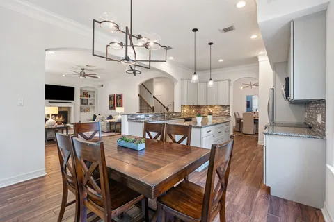 $1,035,000 | 4313 Dorothy Street, Bellaire, TX 77401