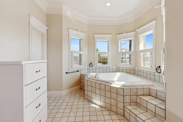 $1,350,000 | 3201 White Oak Drive, Houston, TX 77007