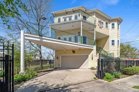 $1,350,000 | 3201 White Oak Drive, Houston, TX 77007