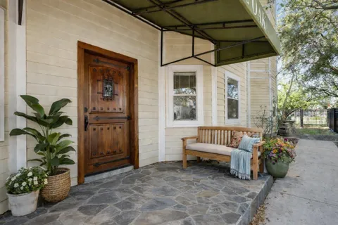 $1,350,000 | 3201 White Oak Drive, Houston, TX 77007