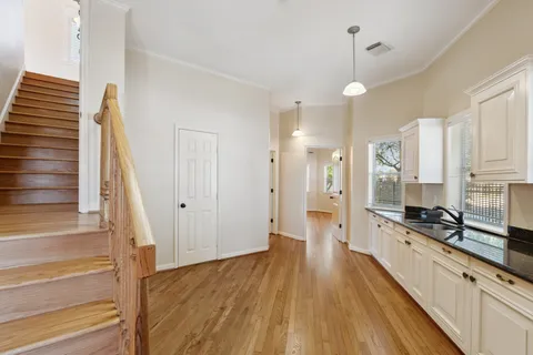 $1,350,000 | 3201 White Oak Drive, Houston, TX 77007