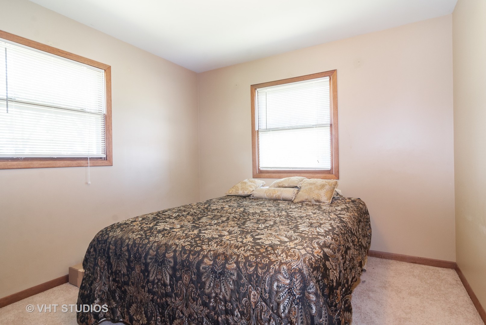 911 Montgomery Road Montgomery, IL 60538 - Photo 11 of 18