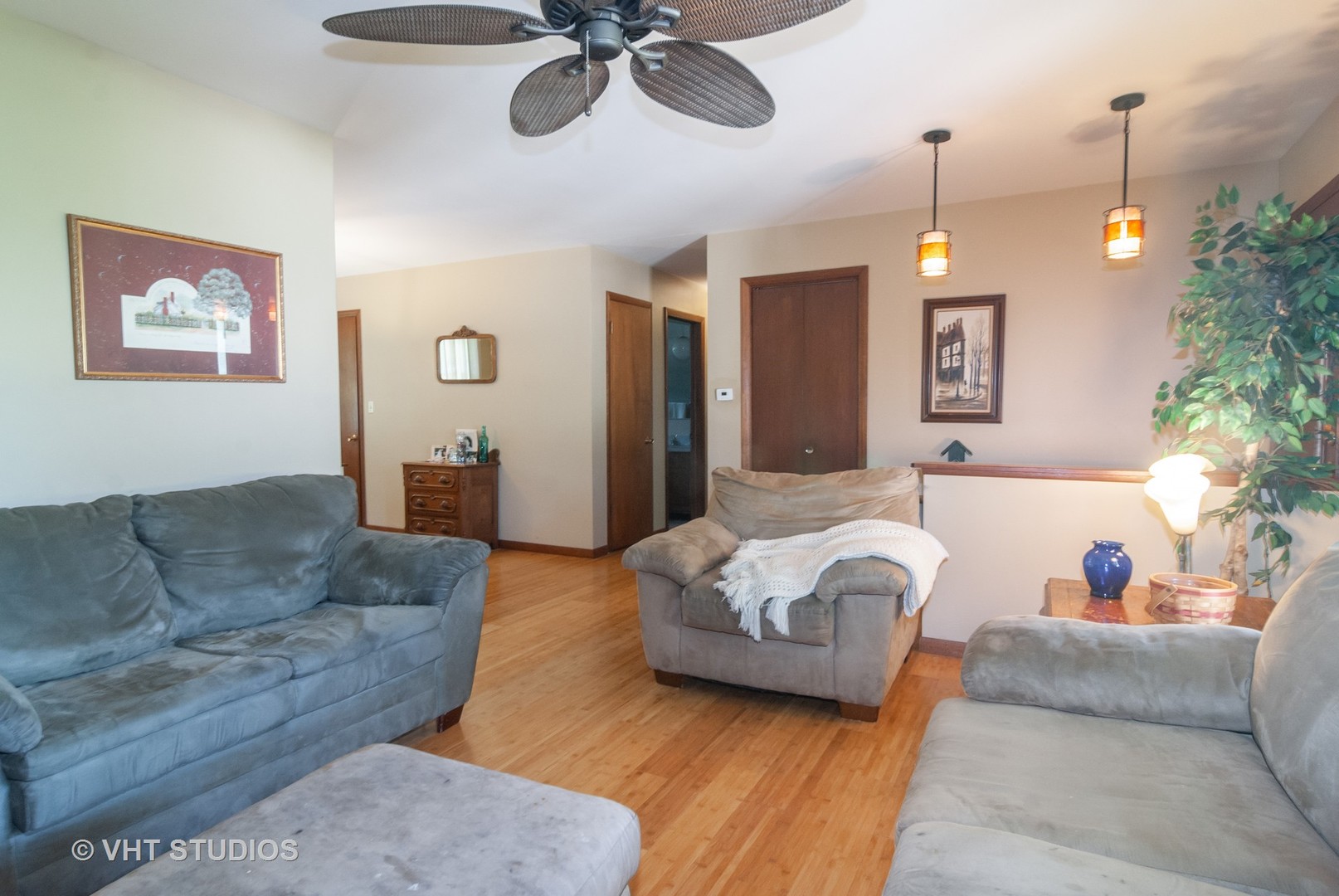 911 Montgomery Road Montgomery, IL 60538 - Photo 3 of 18