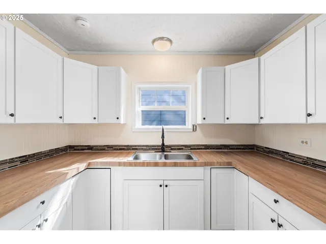 $275,000 | 333 20th Avenue, Longview, WA 98632