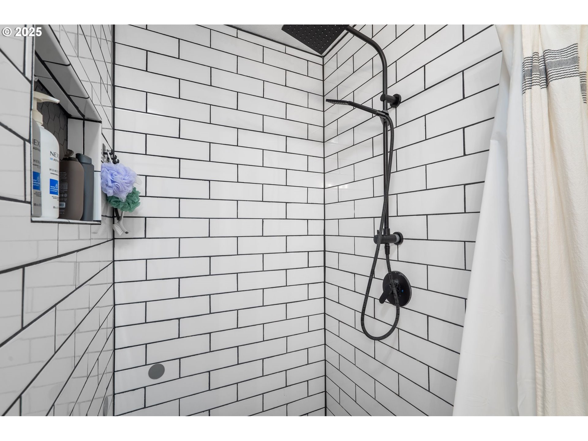 333 20th Avenue Longview, WA 98632 - Photo 23 of 30 Bathroom