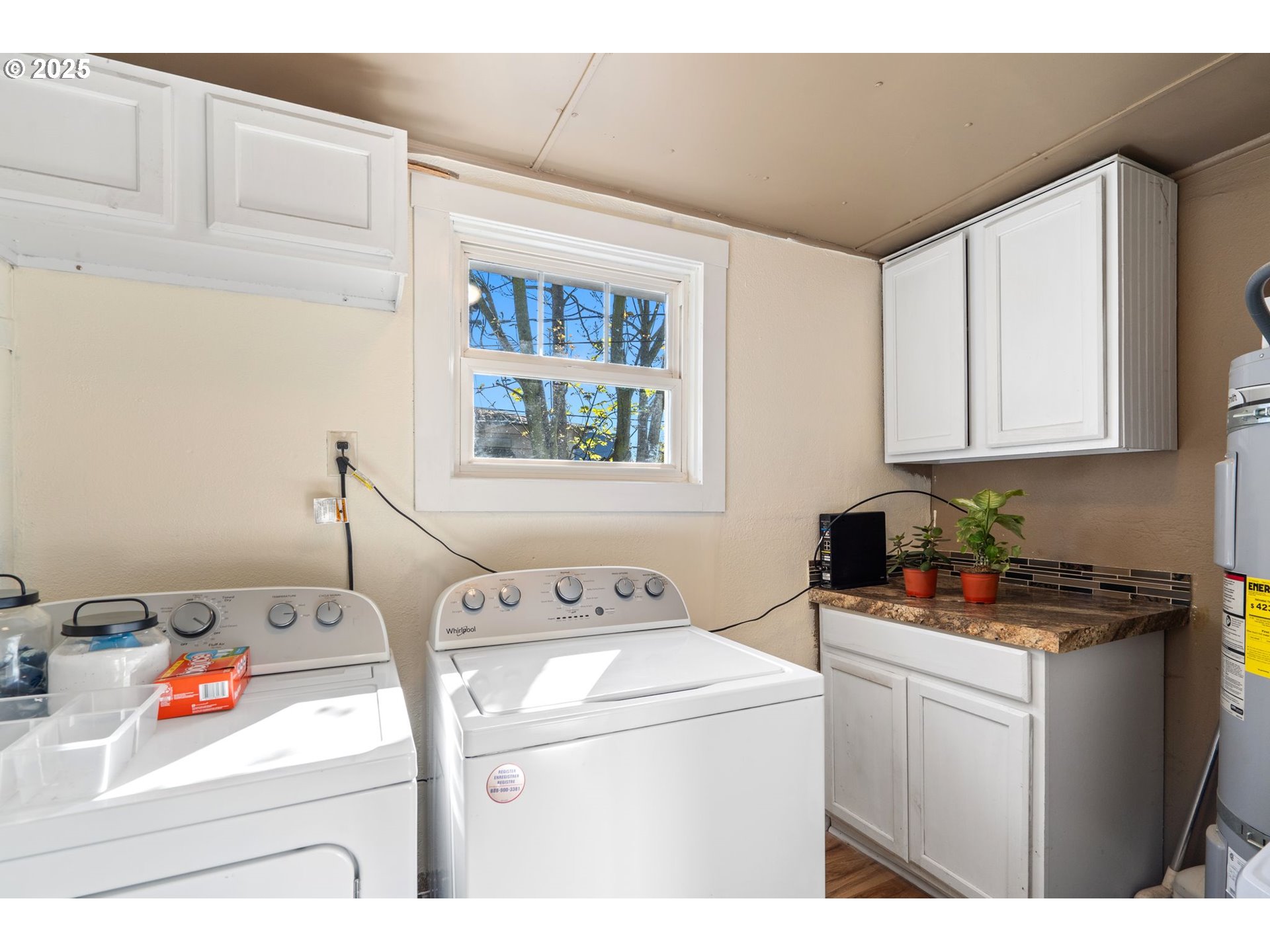 333 20th Avenue Longview, WA 98632 - Photo 24 of 30 Laundry