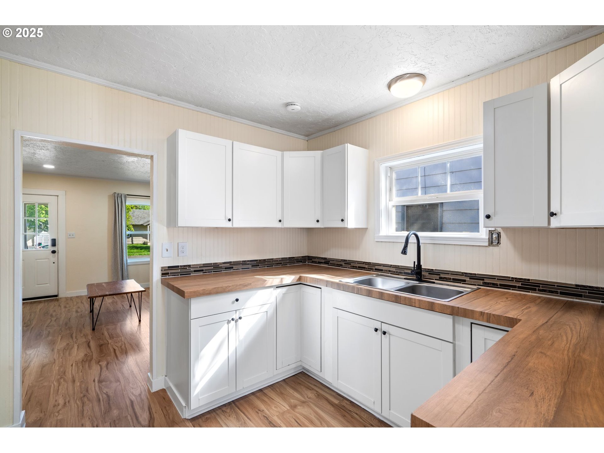 333 20th Avenue Longview, WA 98632 - Photo 10 of 30 Kitchen