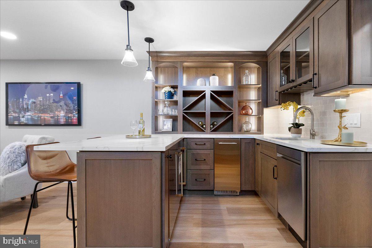 61 Harris Road Princeton, NJ 08540 - Photo 29 of 34 Wet Bar