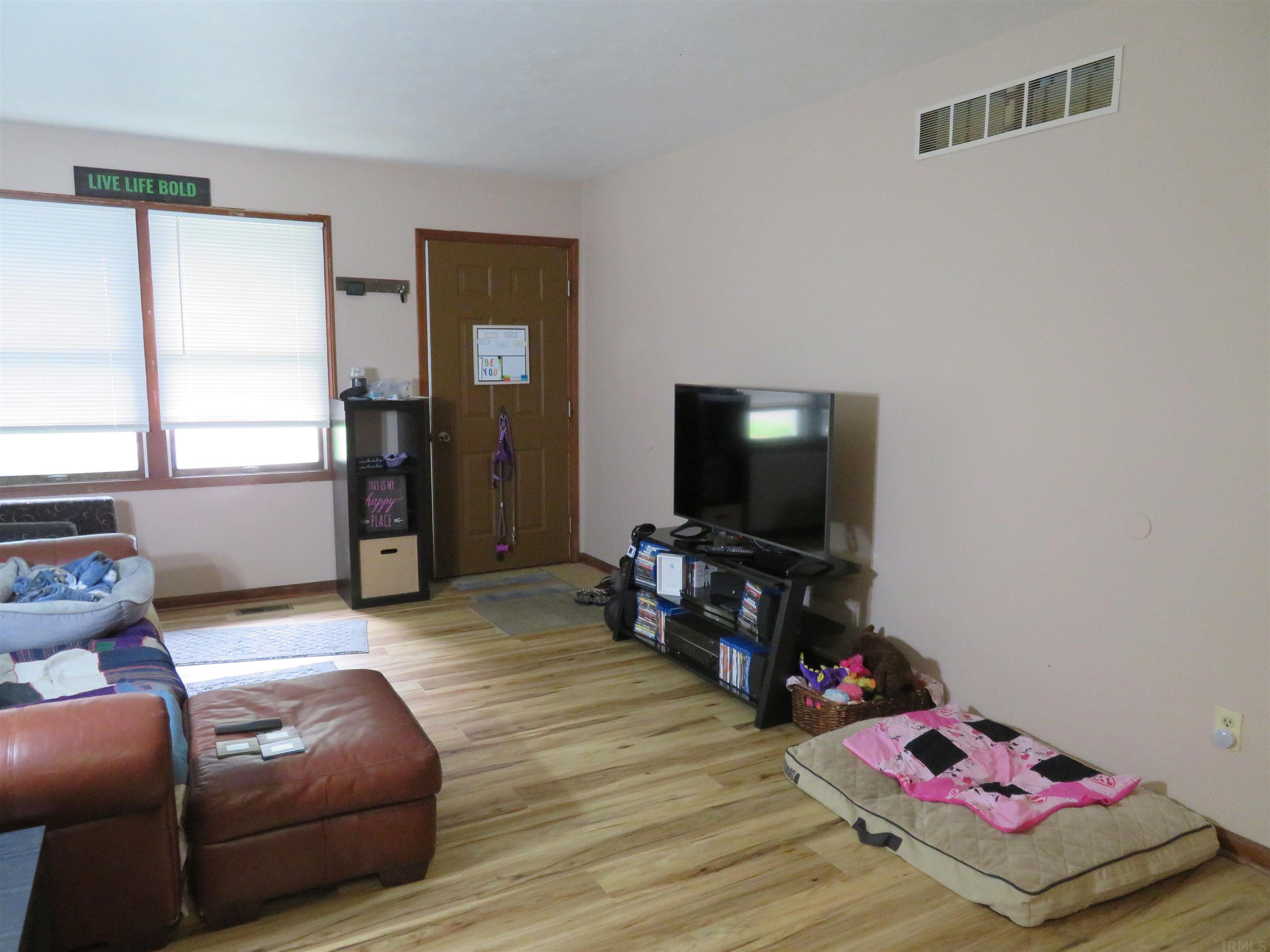 1007 Zollinger Road Goshen, IN 46528 - Photo 5 of 33 Gallery Image 5