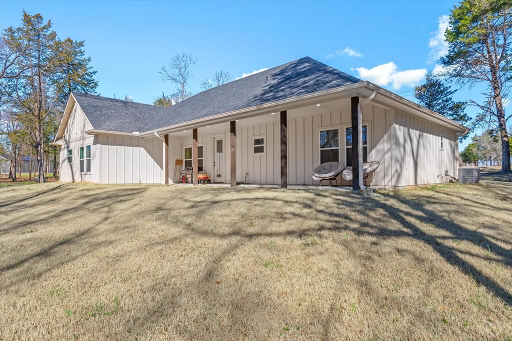 1159 Highway 276 Emory, TX 75440 - Photo 27 of 39 a backyard of a house