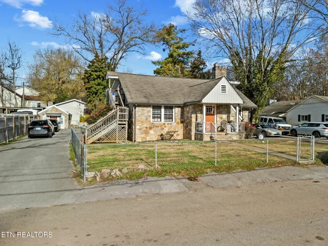 $535,000 | 405 Durbin Drive Northeast, Knoxville, TN 37912