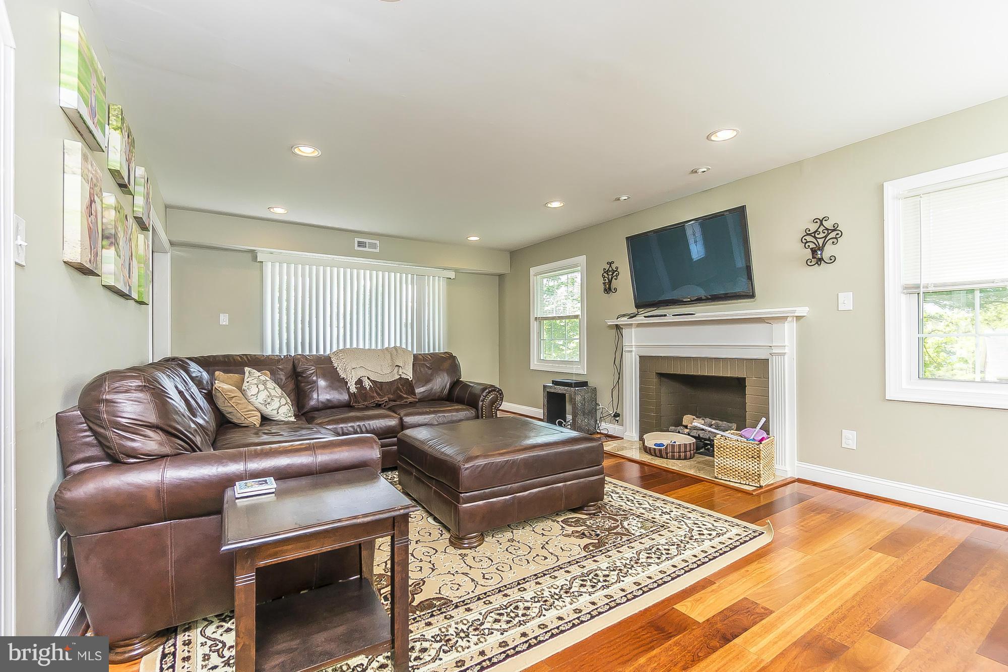 3509 Mabank Lane Bowie, MD 20715 - Photo 13 of 30 Living Room