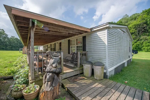 $319,900 | 9805 Crooked Creek Road Southeast, Uhrichsville, OH 44683