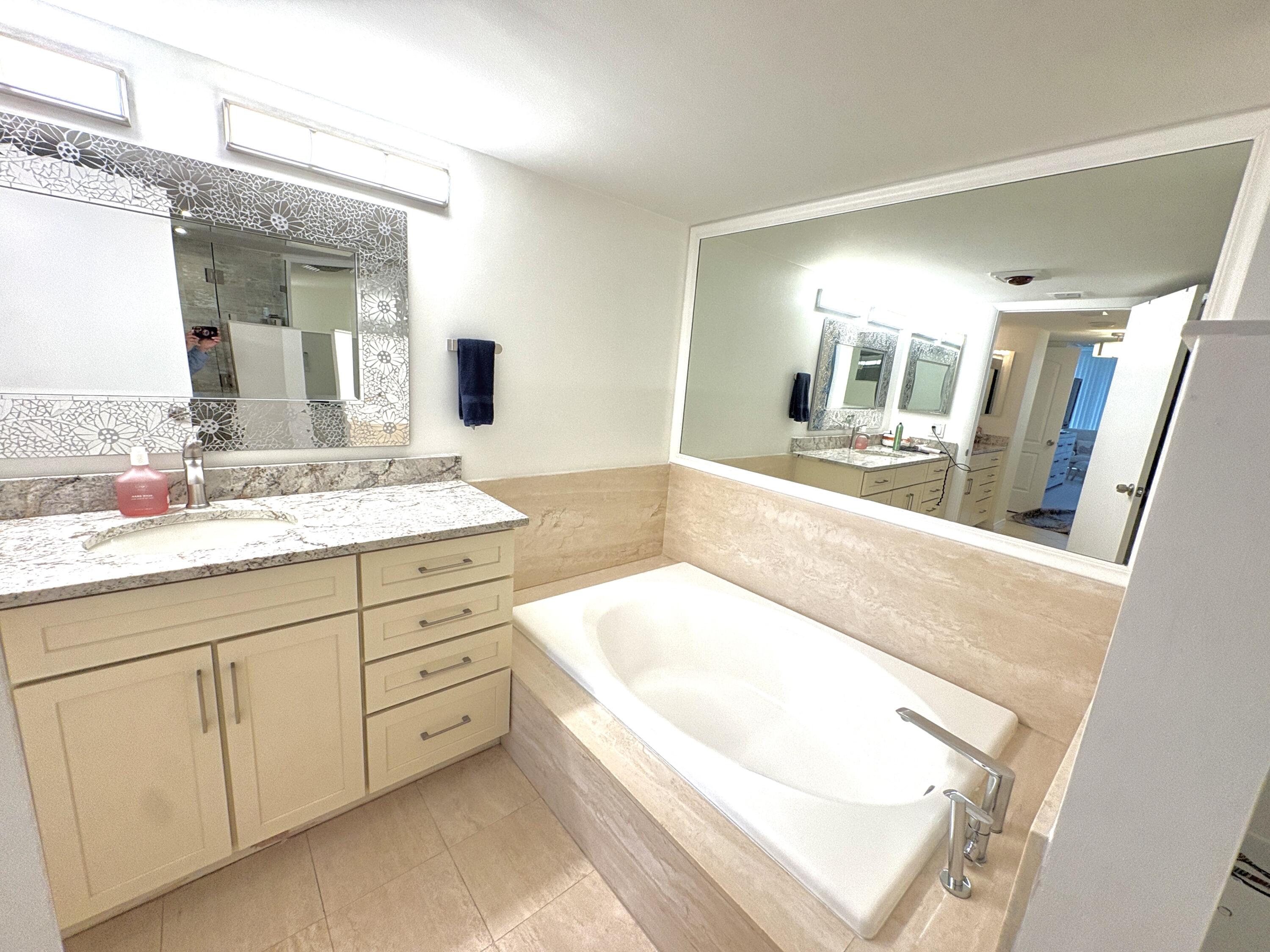 4201 North Ocean Boulevard, Unit 302C Boca Raton, FL 33431 - Photo 18 of 37 12 SOAK BATH