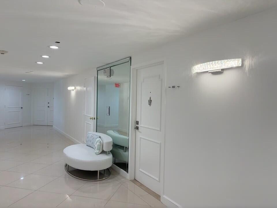 4201 North Ocean Boulevard, Unit 302C Boca Raton, FL 33431 - Photo 6 of 37 8 ENTRANCE 3 FL