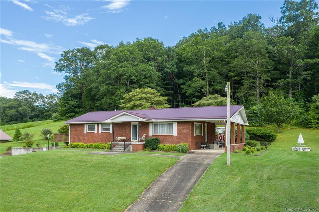 1627 Tanasee Gap Road Balsam Grove, NC 28708 - Photo 1 of 35 Gallery Image 1