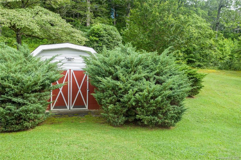 1627 Tanasee Gap Road Balsam Grove, NC 28708 - Photo 11 of 35 Gallery Image 11