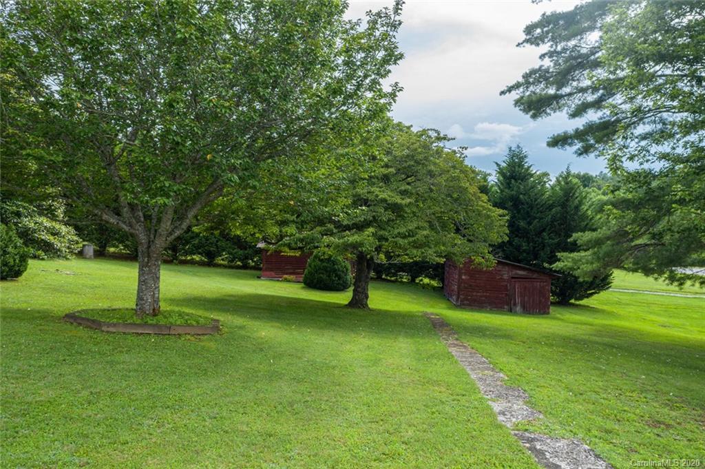 1627 Tanasee Gap Road Balsam Grove, NC 28708 - Photo 13 of 35 Gallery Image 13