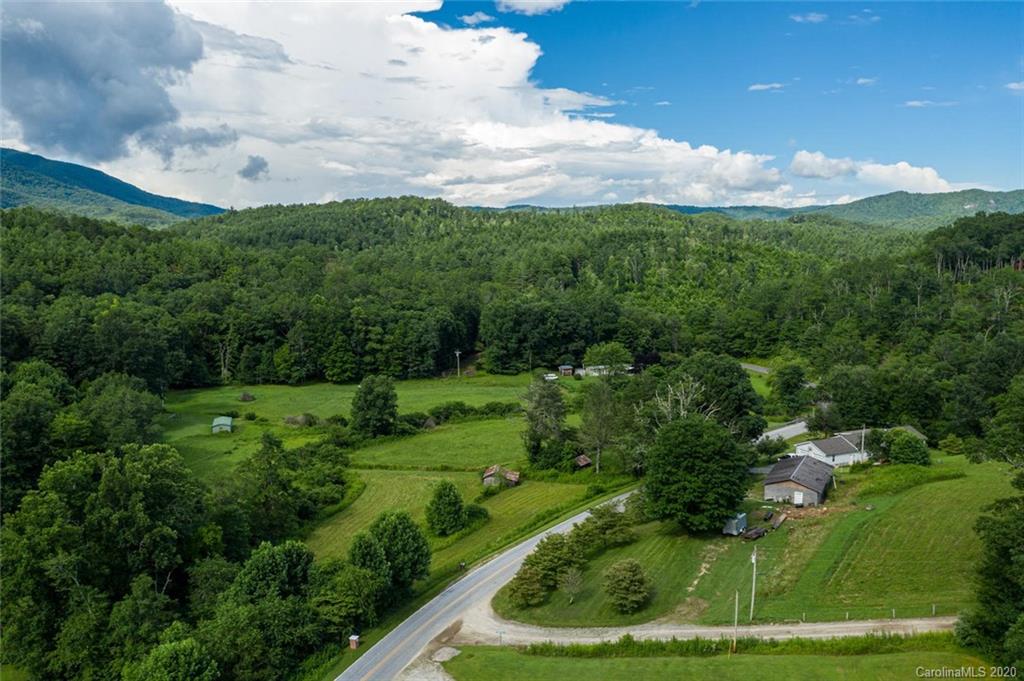 1627 Tanasee Gap Road Balsam Grove, NC 28708 - Photo 15 of 35 Gallery Image 15