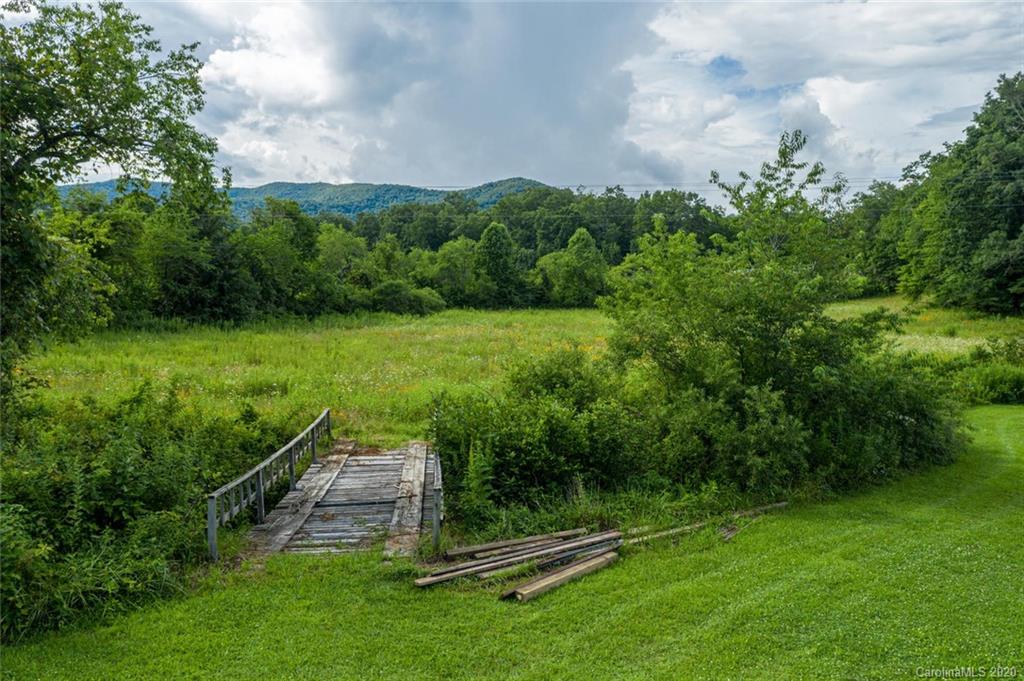1627 Tanasee Gap Road Balsam Grove, NC 28708 - Photo 17 of 35 Gallery Image 17