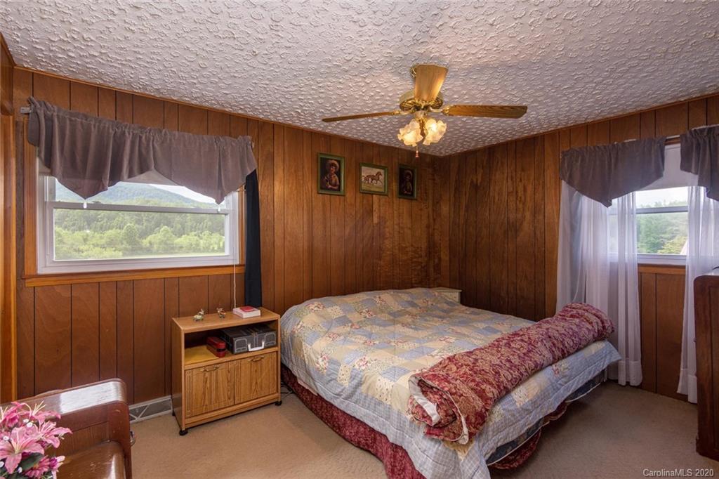 1627 Tanasee Gap Road Balsam Grove, NC 28708 - Photo 28 of 35 Gallery Image 28