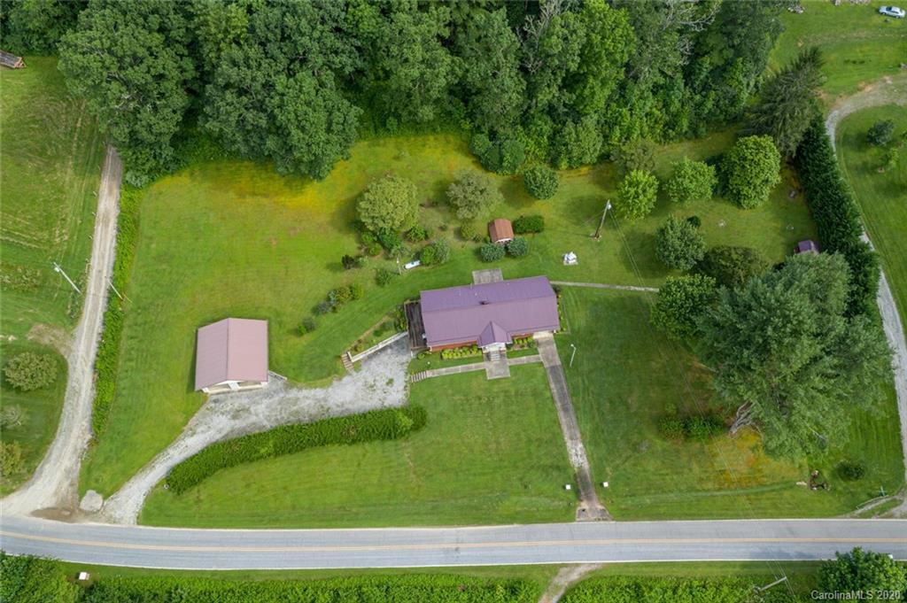 1627 Tanasee Gap Road Balsam Grove, NC 28708 - Photo 5 of 35 Gallery Image 5
