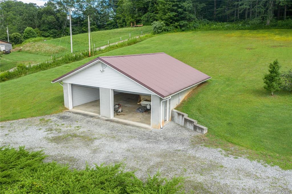 1627 Tanasee Gap Road Balsam Grove, NC 28708 - Photo 9 of 35 Gallery Image 9