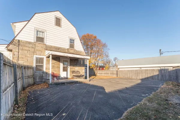 a view of a white building