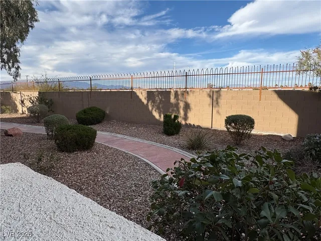 $1,450 | 1050 East Cactus Avenue, Unit 1091, Las Vegas, NV 89183
