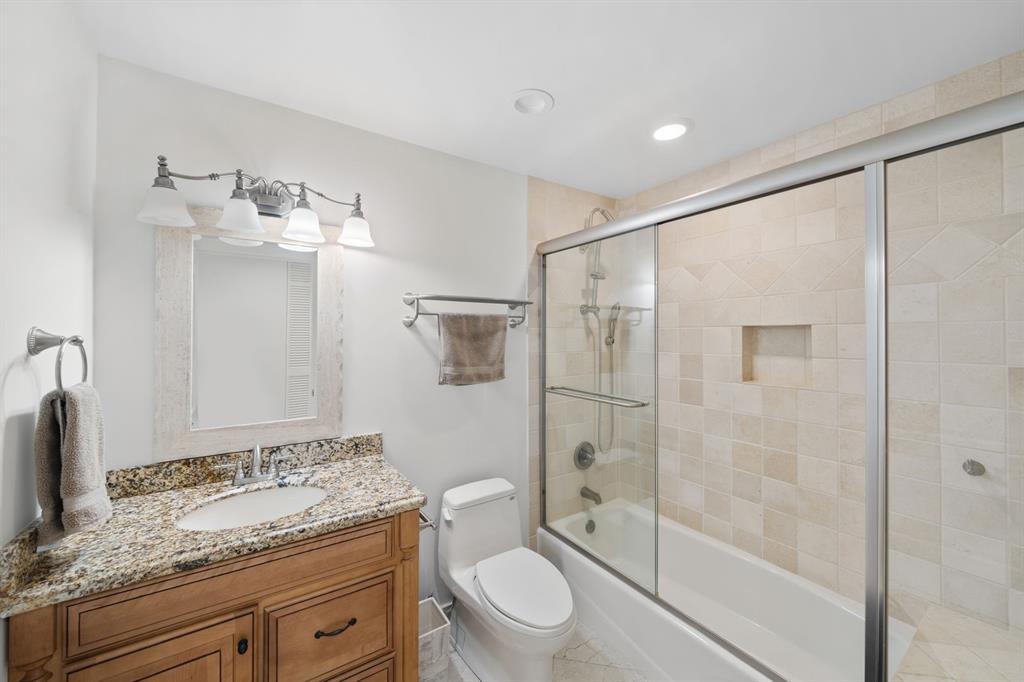 2341 Northeast 48th Court Lighthouse Point, FL 33064 - Photo 20 of 87