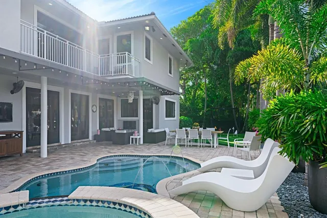 $2,990,900 | 2341 Northeast 48th Court, Lighthouse Point, FL 33064