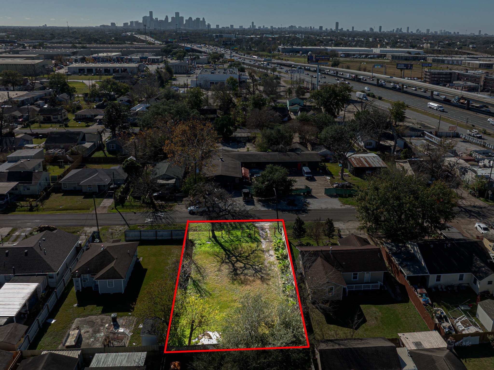 206 Oddo Street Houston, TX 77022 - Photo 17 of 18 an aerial view of residential houses and outdoor space