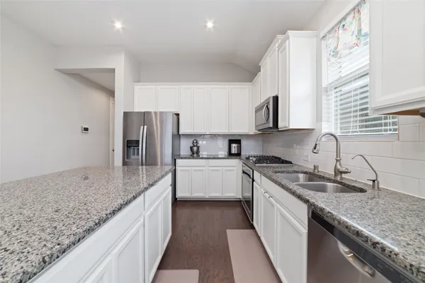 $2,300 | 24707 Harbor Terrace Lane, Richmond, TX 77406