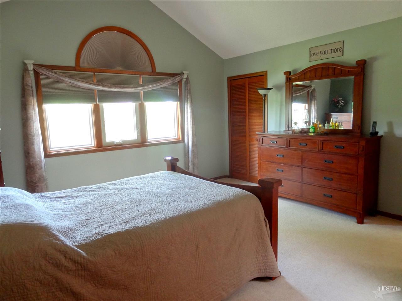 1313 Holly Ridge Run Fort Wayne, IN 46845 - Photo 12 of 29 Gallery Image 12