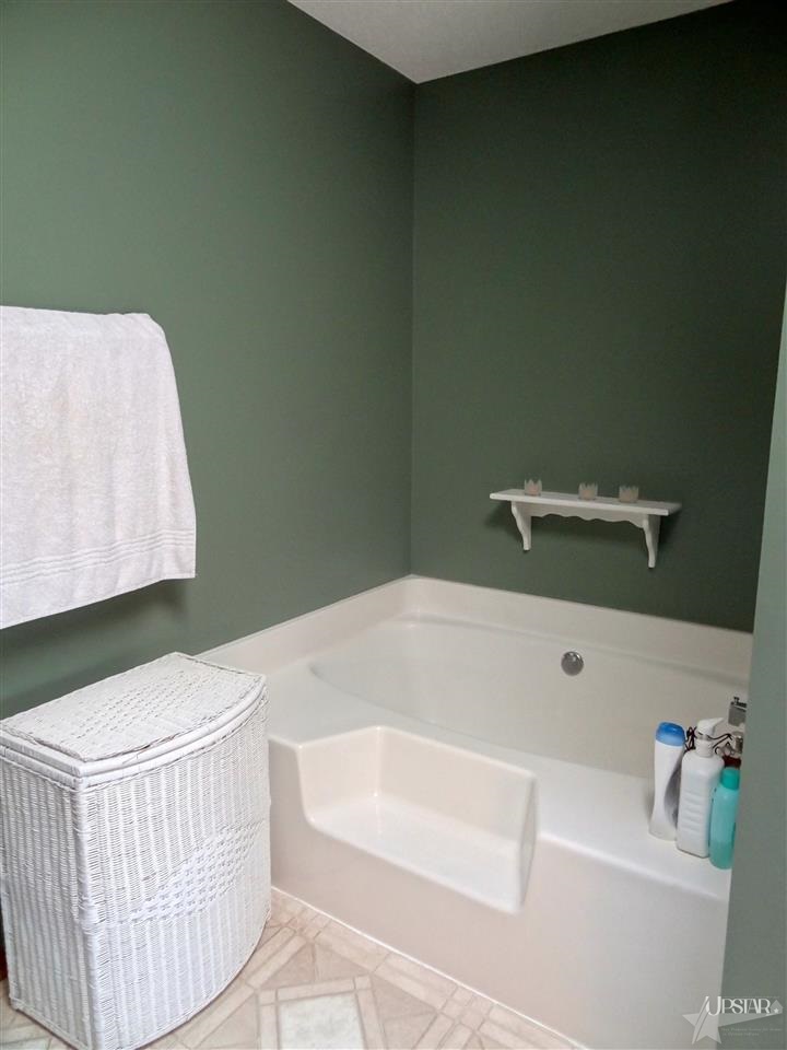 1313 Holly Ridge Run Fort Wayne, IN 46845 - Photo 13 of 29 Gallery Image 13