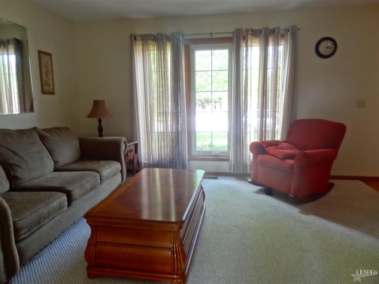 1313 Holly Ridge Run Fort Wayne, IN 46845 - Photo 4 of 29 Gallery Image 4