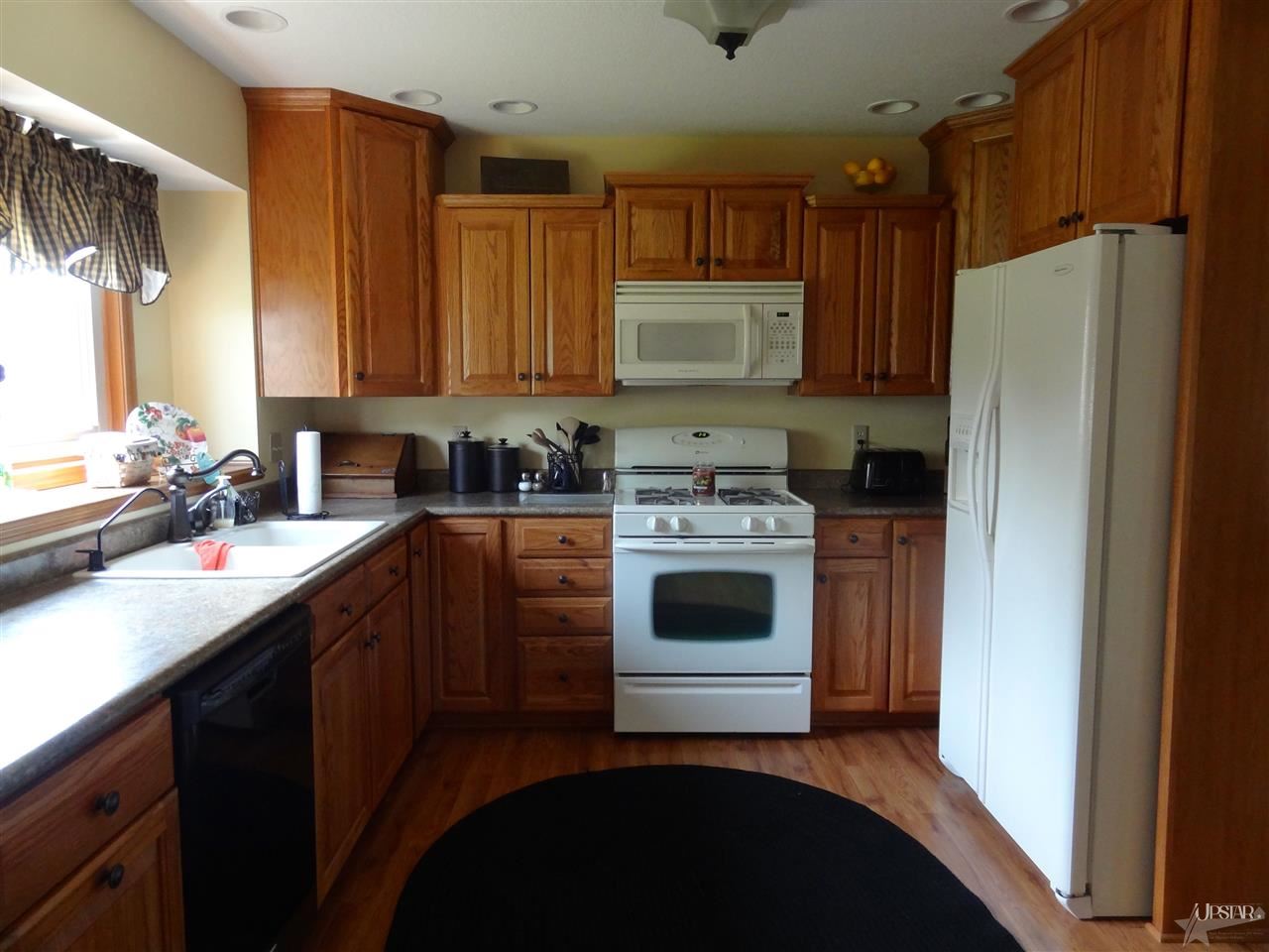 1313 Holly Ridge Run Fort Wayne, IN 46845 - Photo 10 of 29 Gallery Image 10