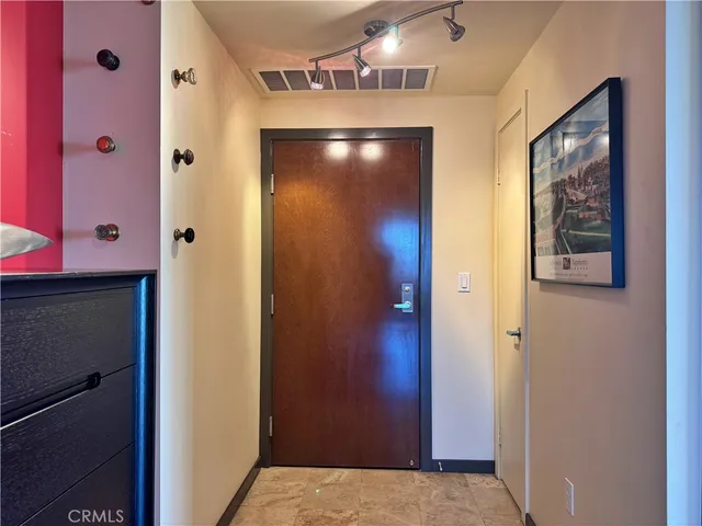 $5,500 | 400 West Ocean Boulevard, Long Beach, CA 90802