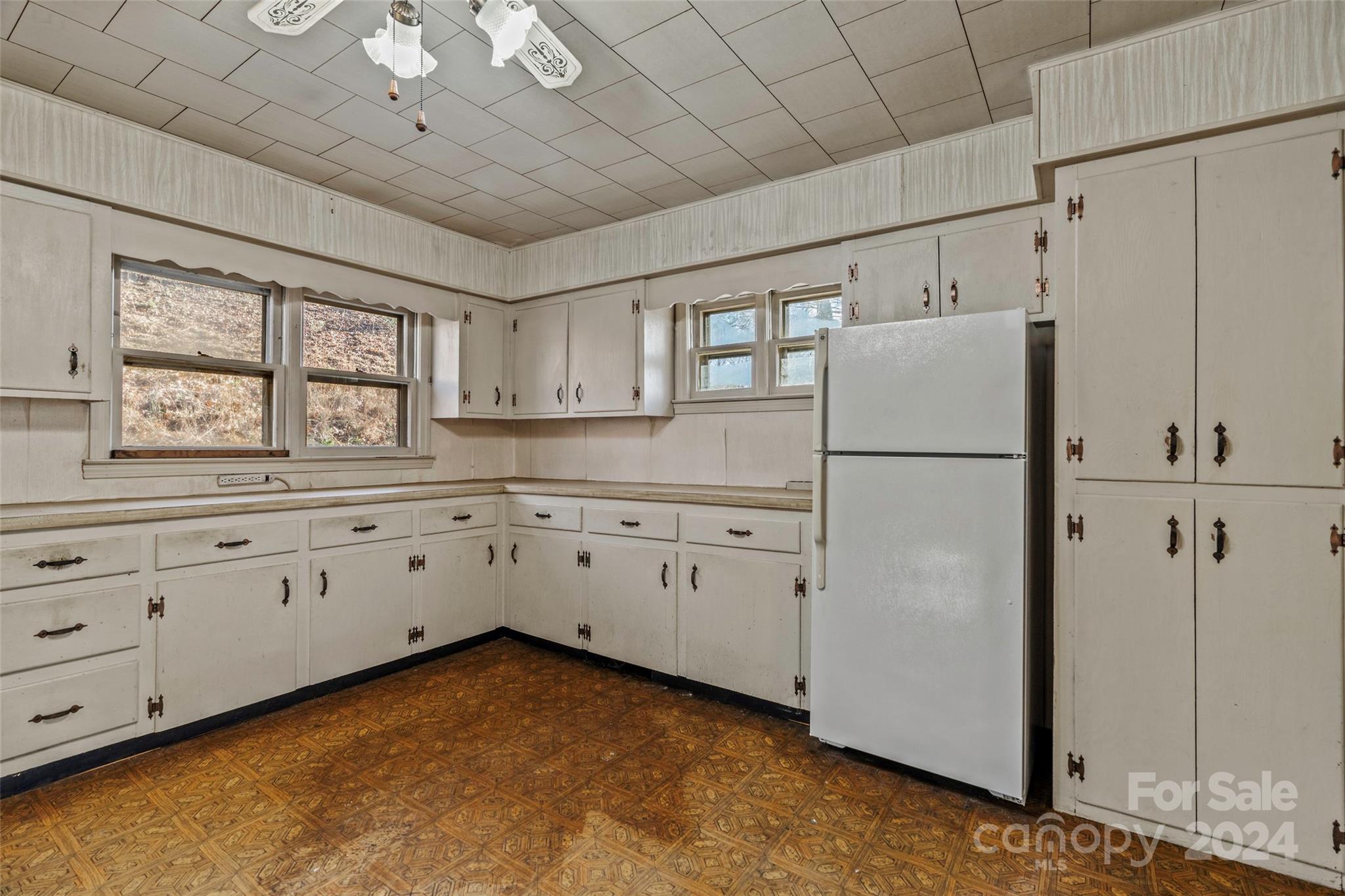 50 South Morgan Branch Road Candler, NC 28715 - Photo 8 of 23 Gallery Image 8
