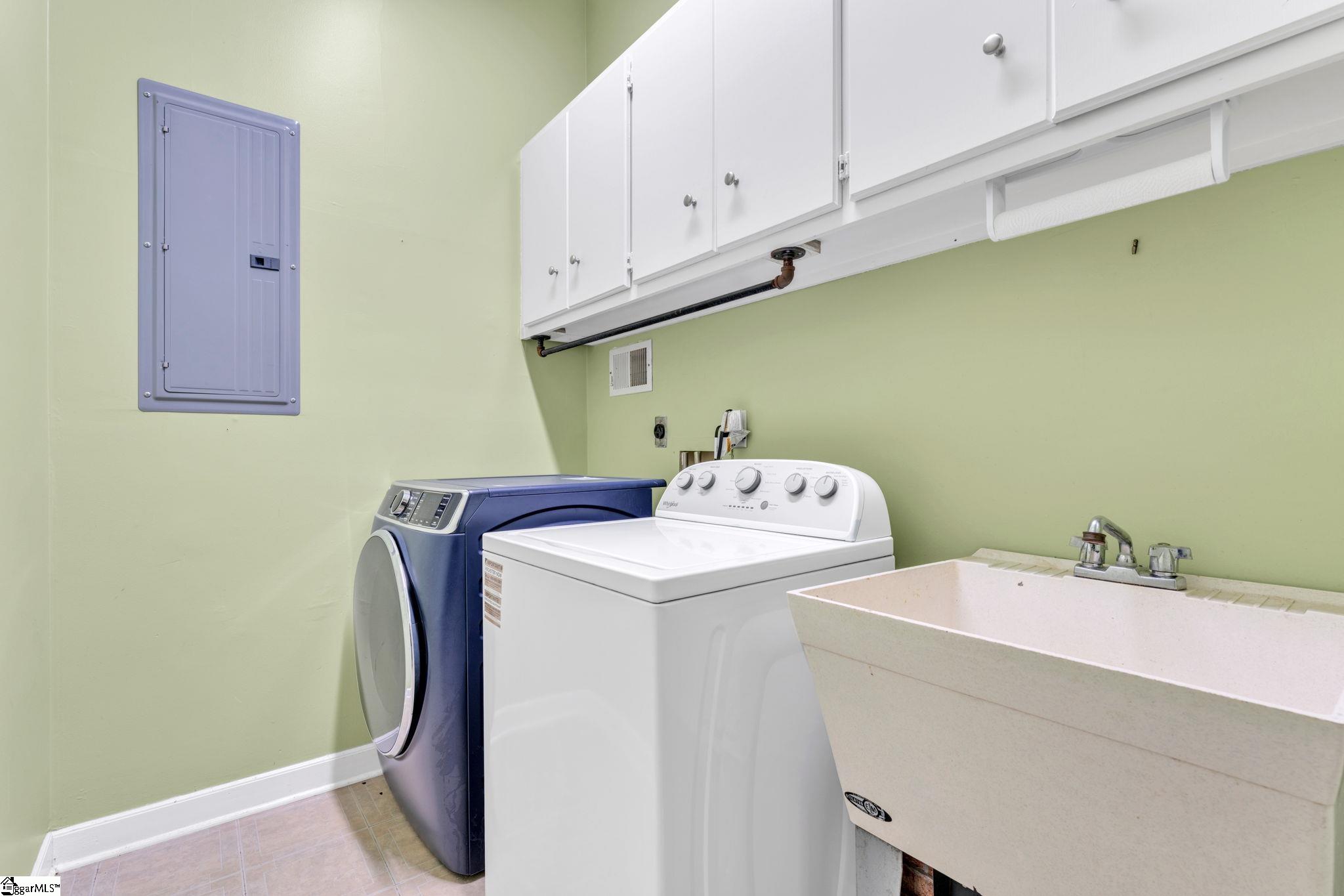 1611 Saluda Dam Road Easley, SC 29640 - Photo 31 of 48