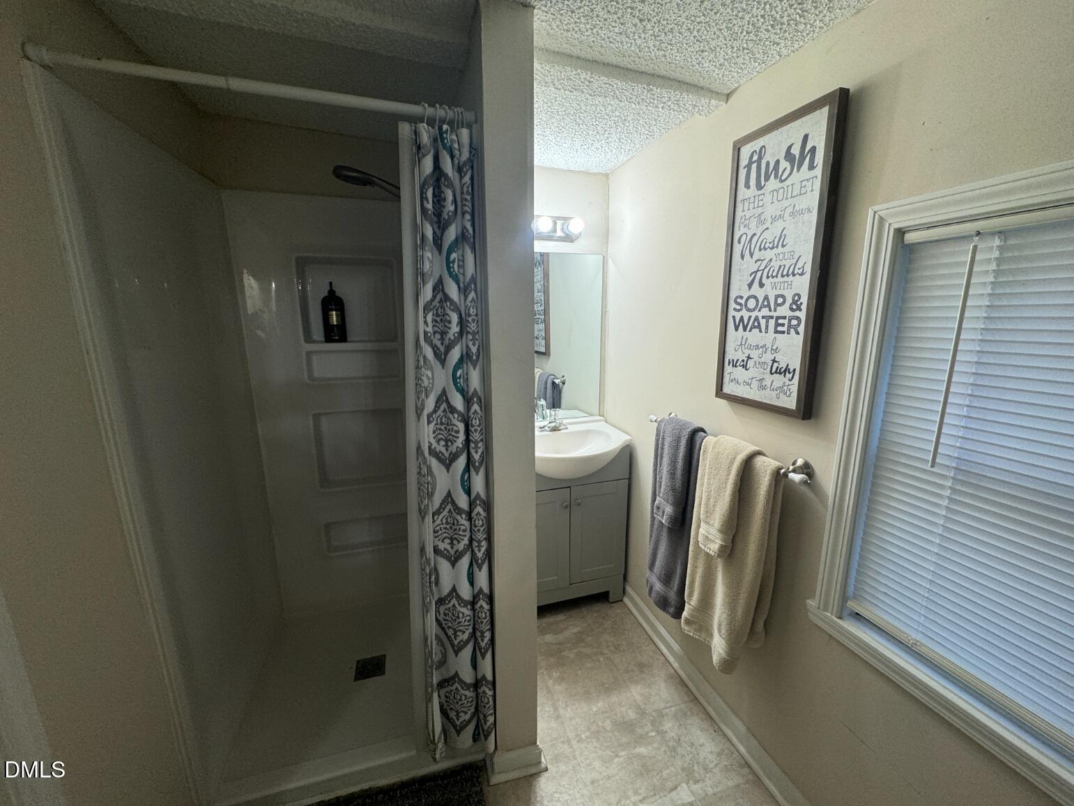 8551 Chapel Hill Road Cary, NC 27513 - Photo 9 of 29 download (9)