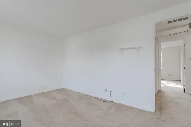 $2,150 | 14405 Black Horse Court, Centreville, VA 20120