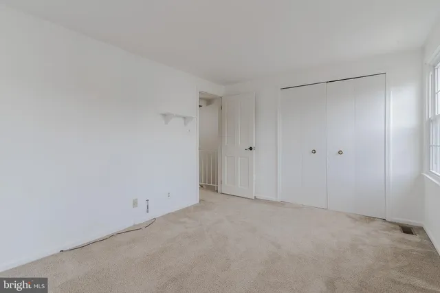 $2,150 | 14405 Black Horse Court, Centreville, VA 20120