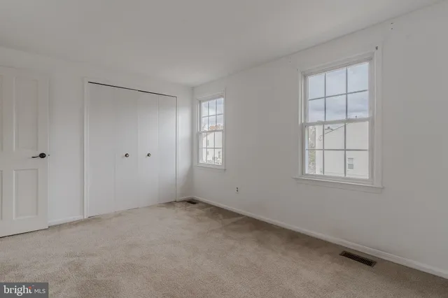 $2,150 | 14405 Black Horse Court, Centreville, VA 20120