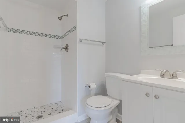 $2,150 | 14405 Black Horse Court, Centreville, VA 20120